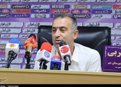 بوشهر، کمالوند: ضعیف ترین بازی خود را مقابل نساجی انجام دادیم، تماشاگران تأثیرگذارترین عامل در نباختن ما بودند