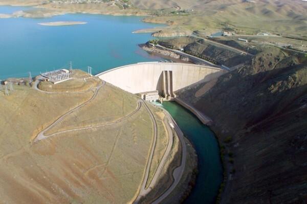 رهاسازی آب سد زاینده رود به مدت 10 روز ، 2 روز دیگر آب به شرق اصفهان می رسد