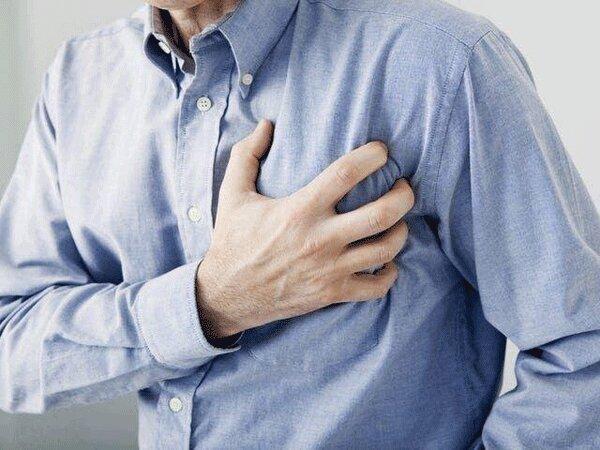 علائم قبل و 8 نشانه اولیه سکته قلبی را بشناسید علائم قبل و 8 نشانه اولیه سکته قلبی را بشناسید